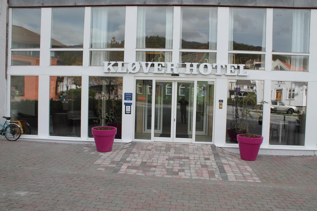 Kløver Hotel Sauda Eksteriør billede
