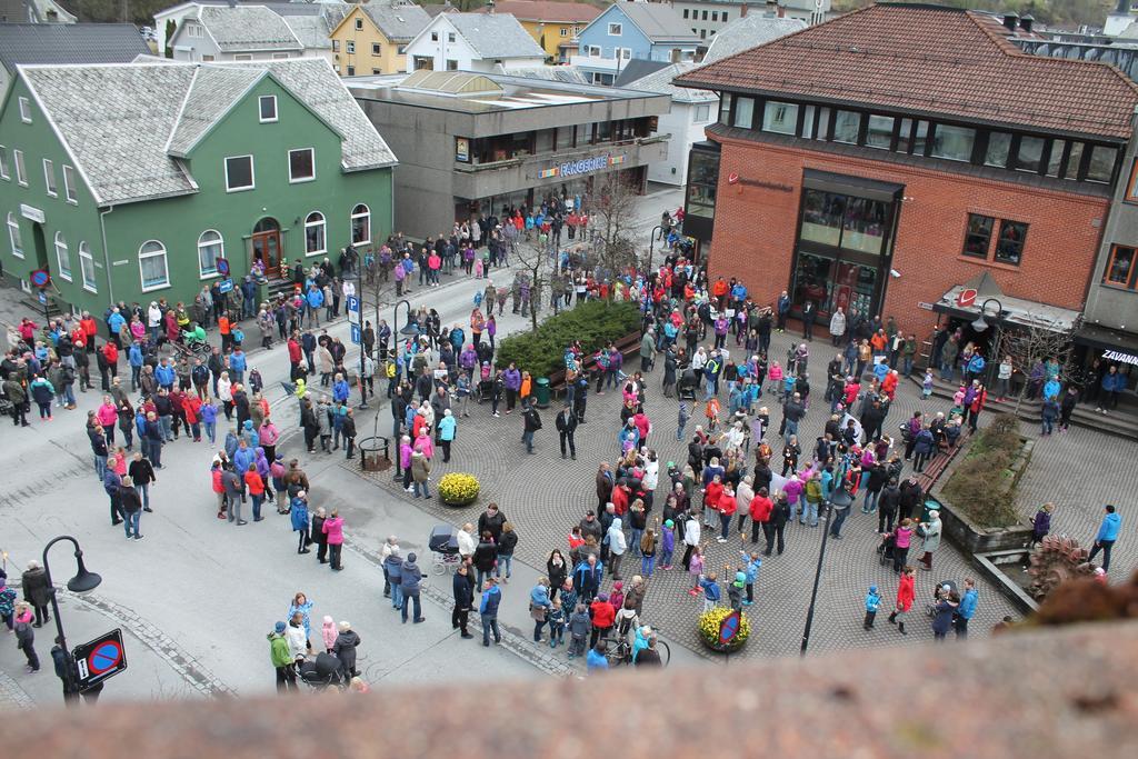 Kløver Hotel Sauda Eksteriør billede
