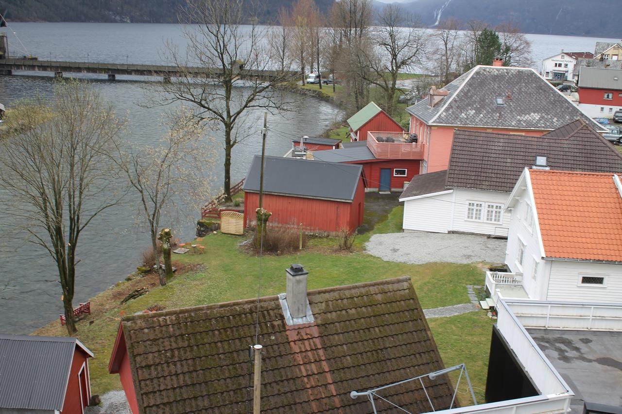 Kløver Hotel Sauda Eksteriør billede